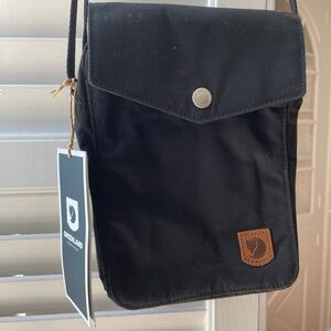 Fjall raven Greenland pocket purse NEW with tags black